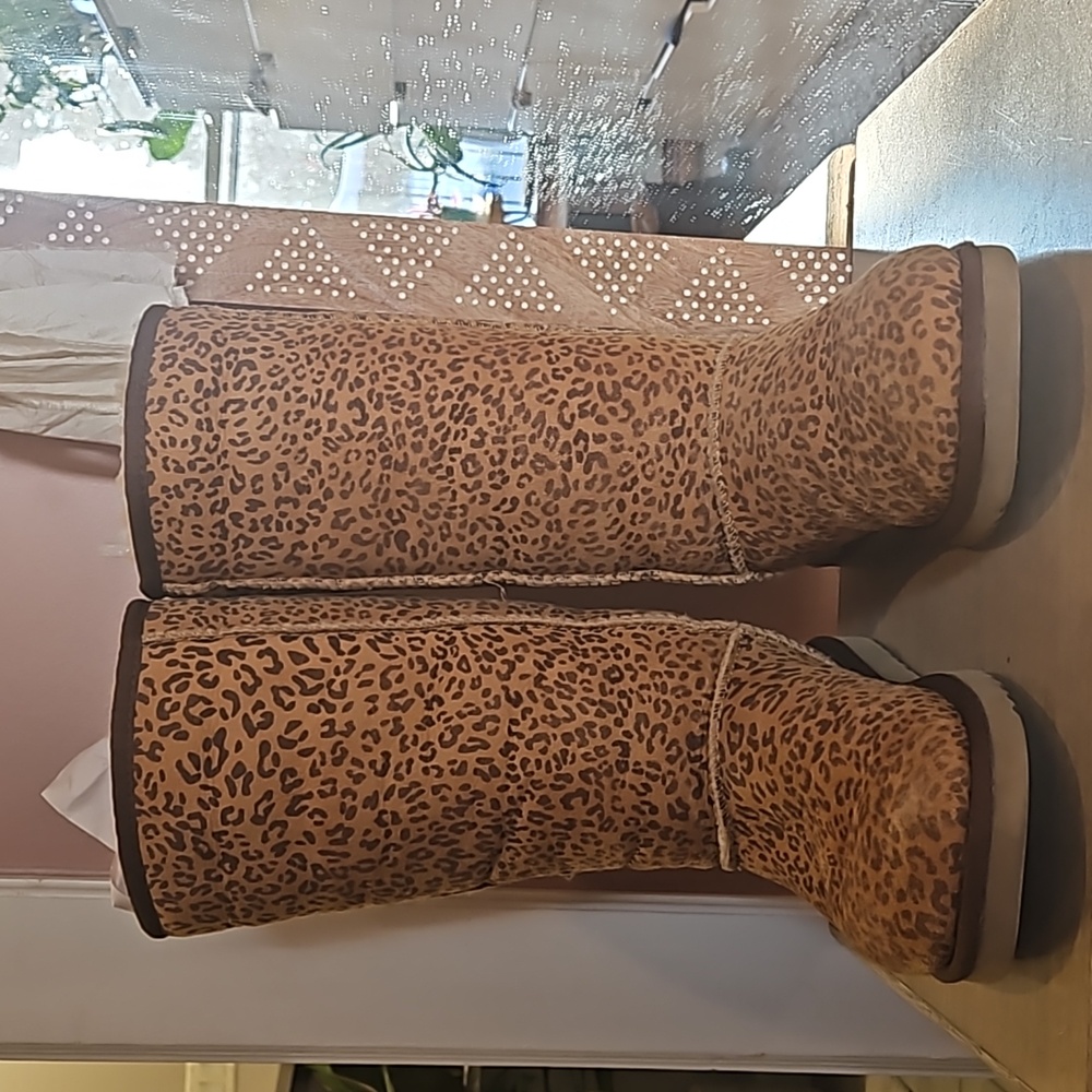 Tall leopard Ugg boots size 8